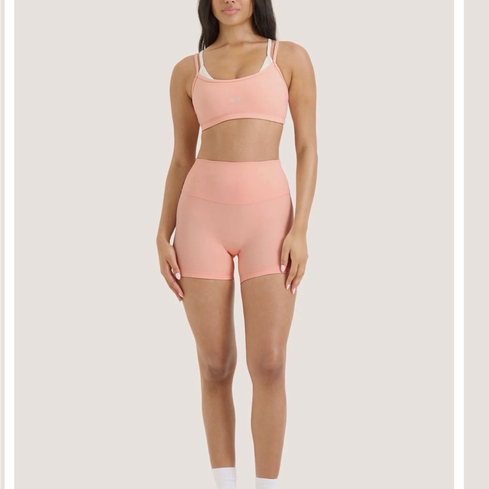 🍑 SET ACTIVE Airluxe Breathe Bra & Shorts Set – Peach